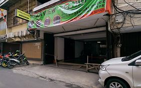Urbanview Hotel Bes Mangga Besar